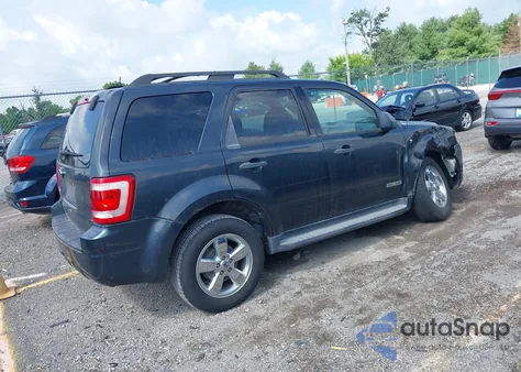 2008 Ford Escape Xlt z USA, uszkodzony, nr VIN 1FMCU03198KB99549